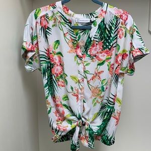 NY&C tropical floral short sleeve top medium